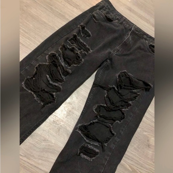 Aeropostale- Distressed black jeans - Picture 2 of 5